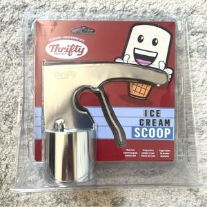 NWT Thrifty Ice Cream Scoop